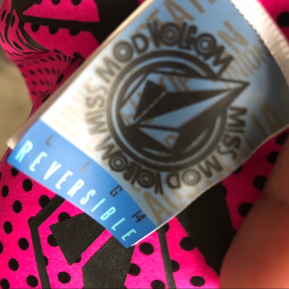 Miss Mod Volcom Reversible Bikini Top Only - Picture 3 of 4